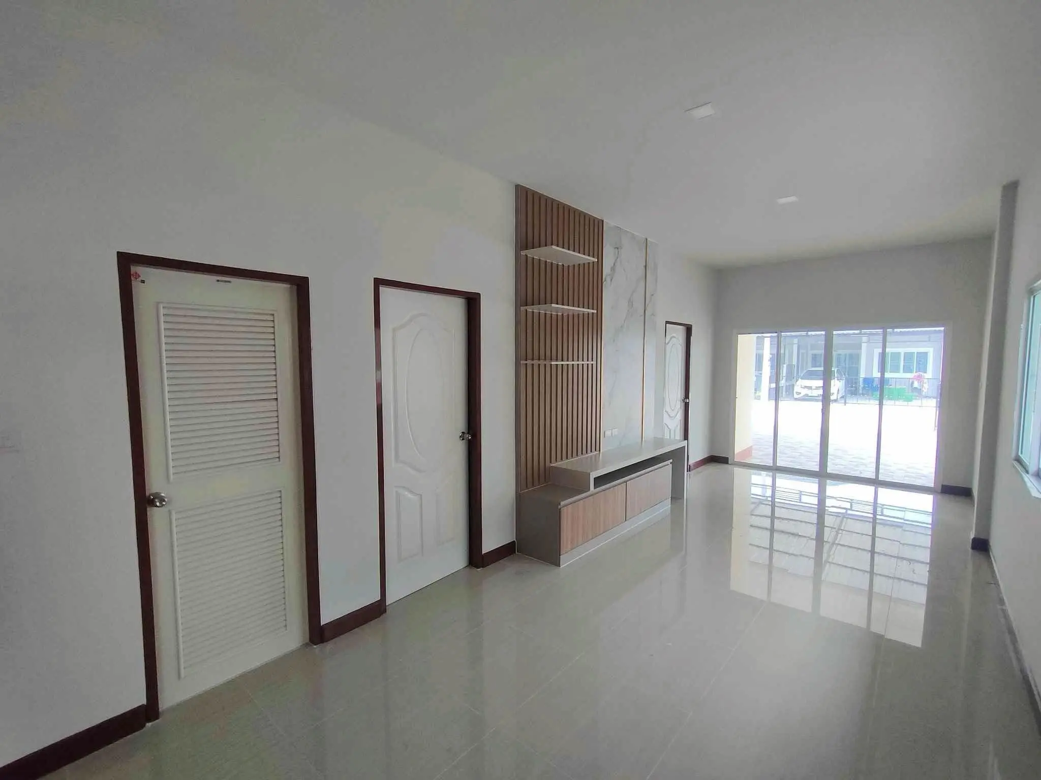 สีน้ำตาล