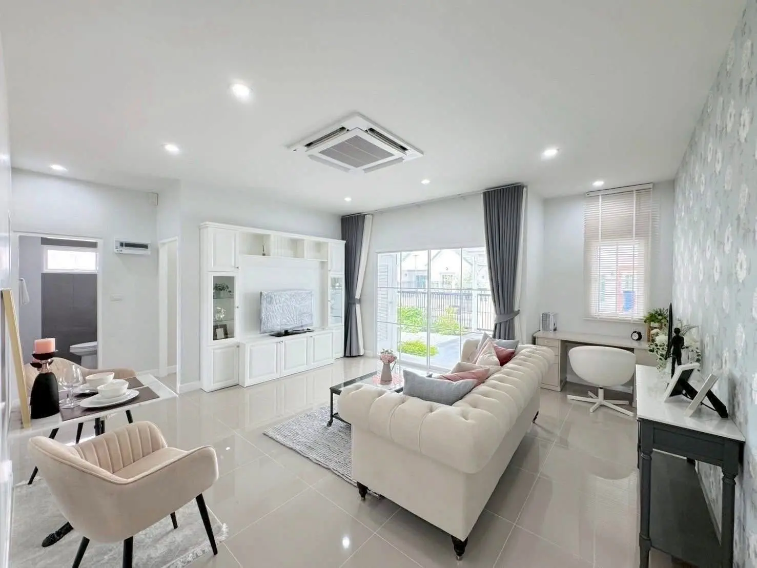 โครงการอบอุ่น