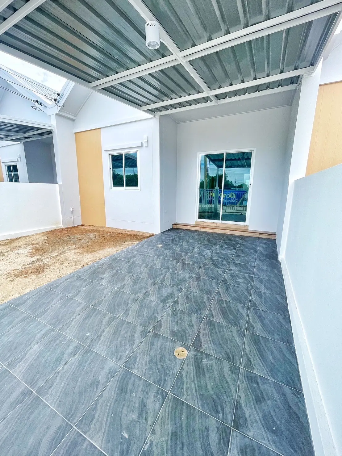 โครงการยูมีสุข วิลเลจ นิคมพัฒนา