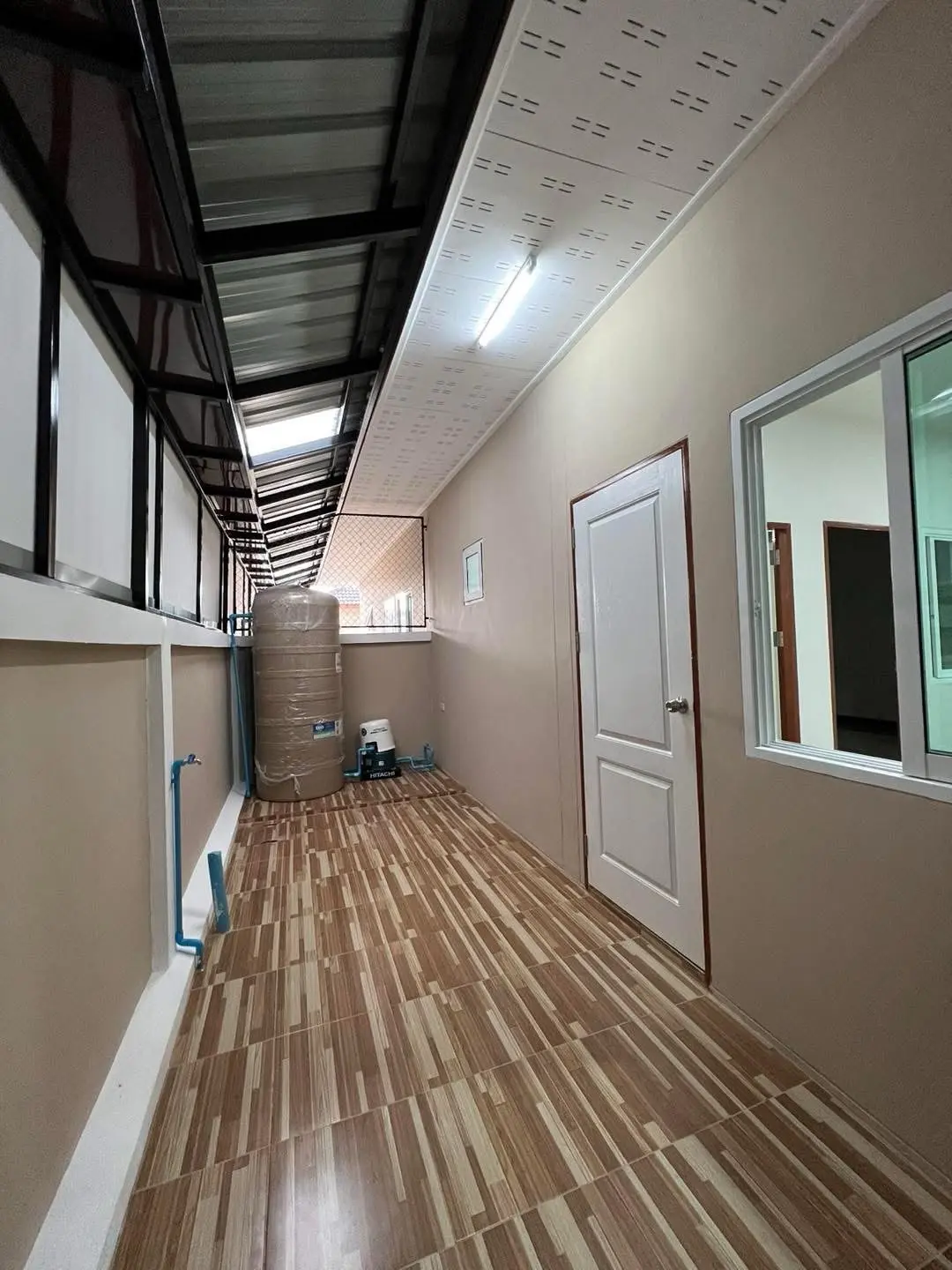 สีน้ำตาล