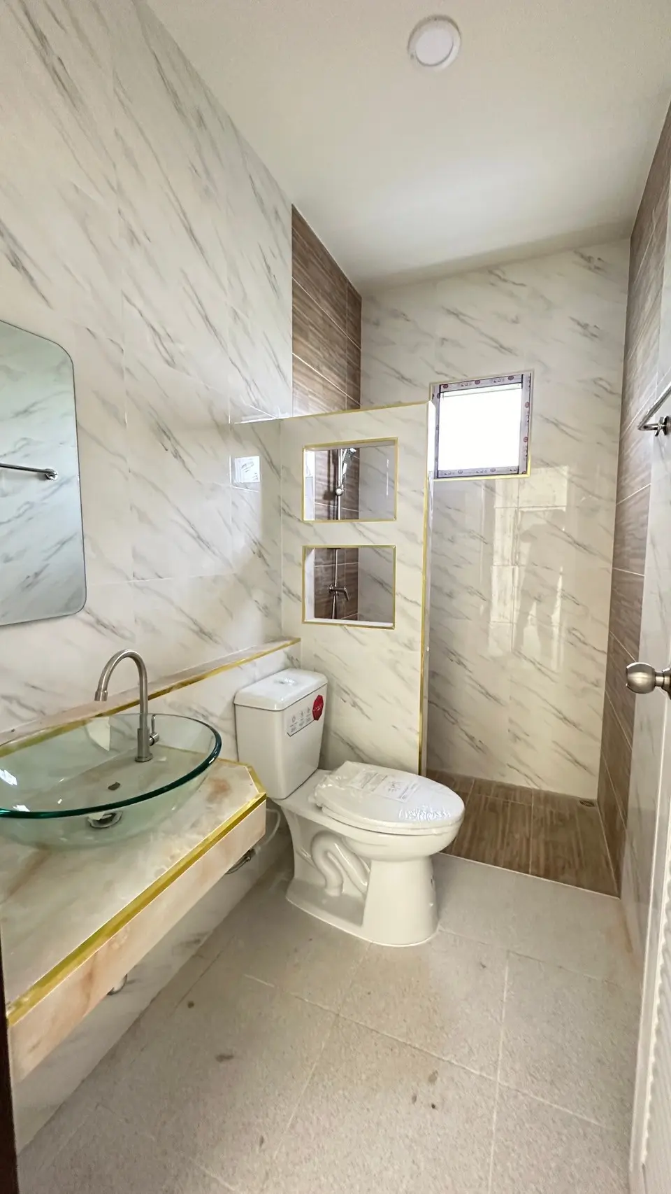 #แม่น้ำคู้ซอย 4  บ้านเดี่ยวหลังใหญ่ติดถนน 4 เลน