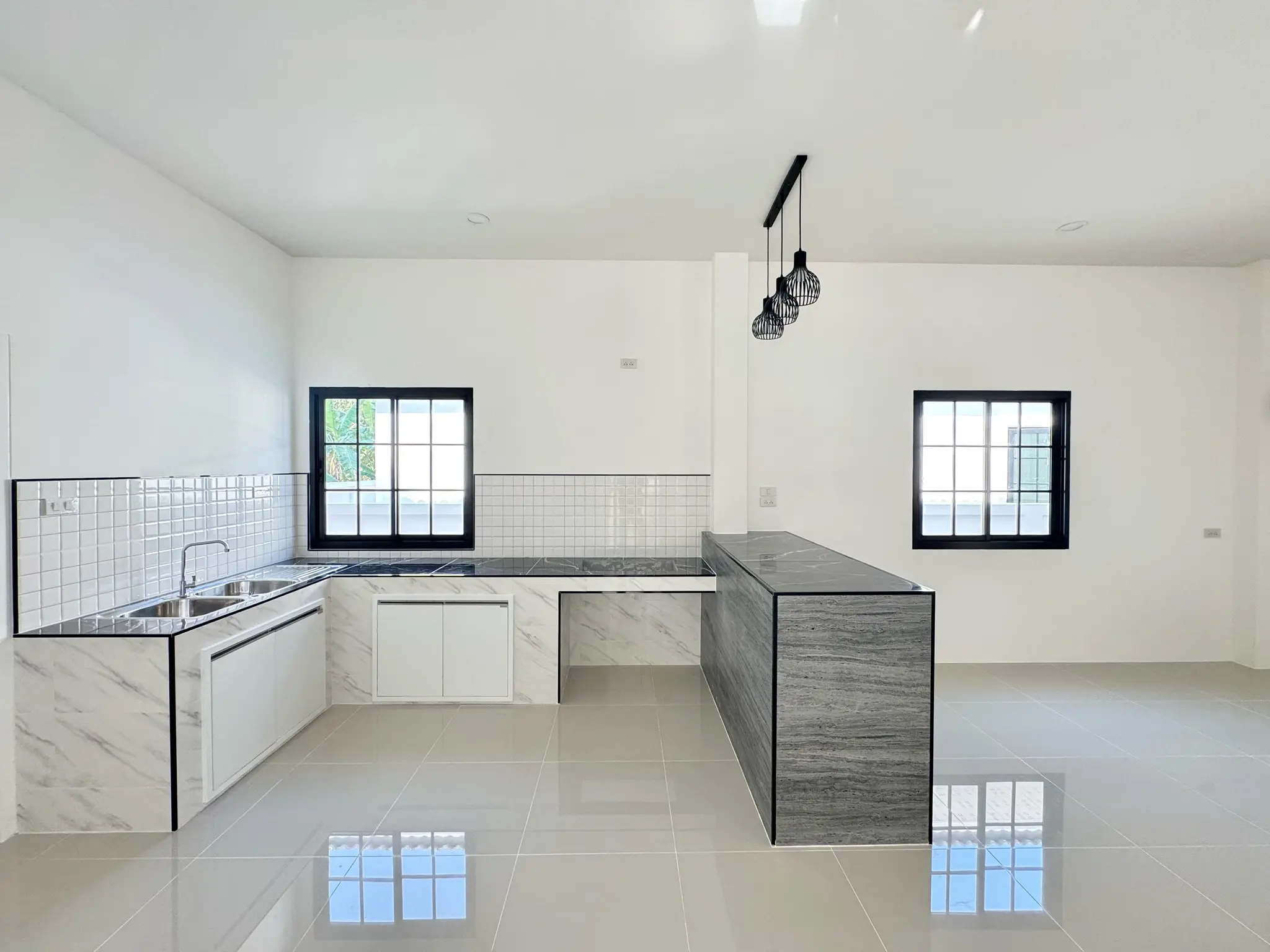 บ้านเดี่ยว #แม่น้ำคู้ซอย 3 (สีส้มเหลือง)