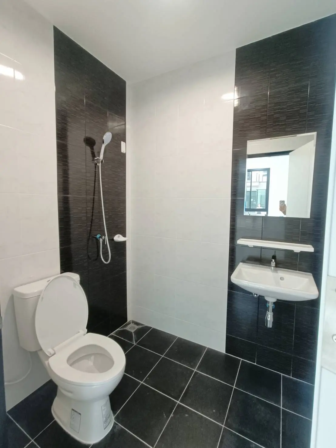 โครงการ เดอะนิวทาว  ชั้นครึ่ง