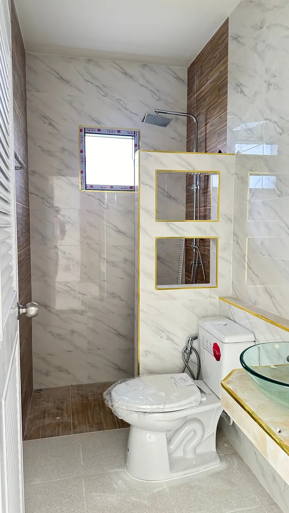 #แม่น้ำคู้ซอย 4  บ้านเดี่ยวหลังใหญ่ติดถนน 4 เลน