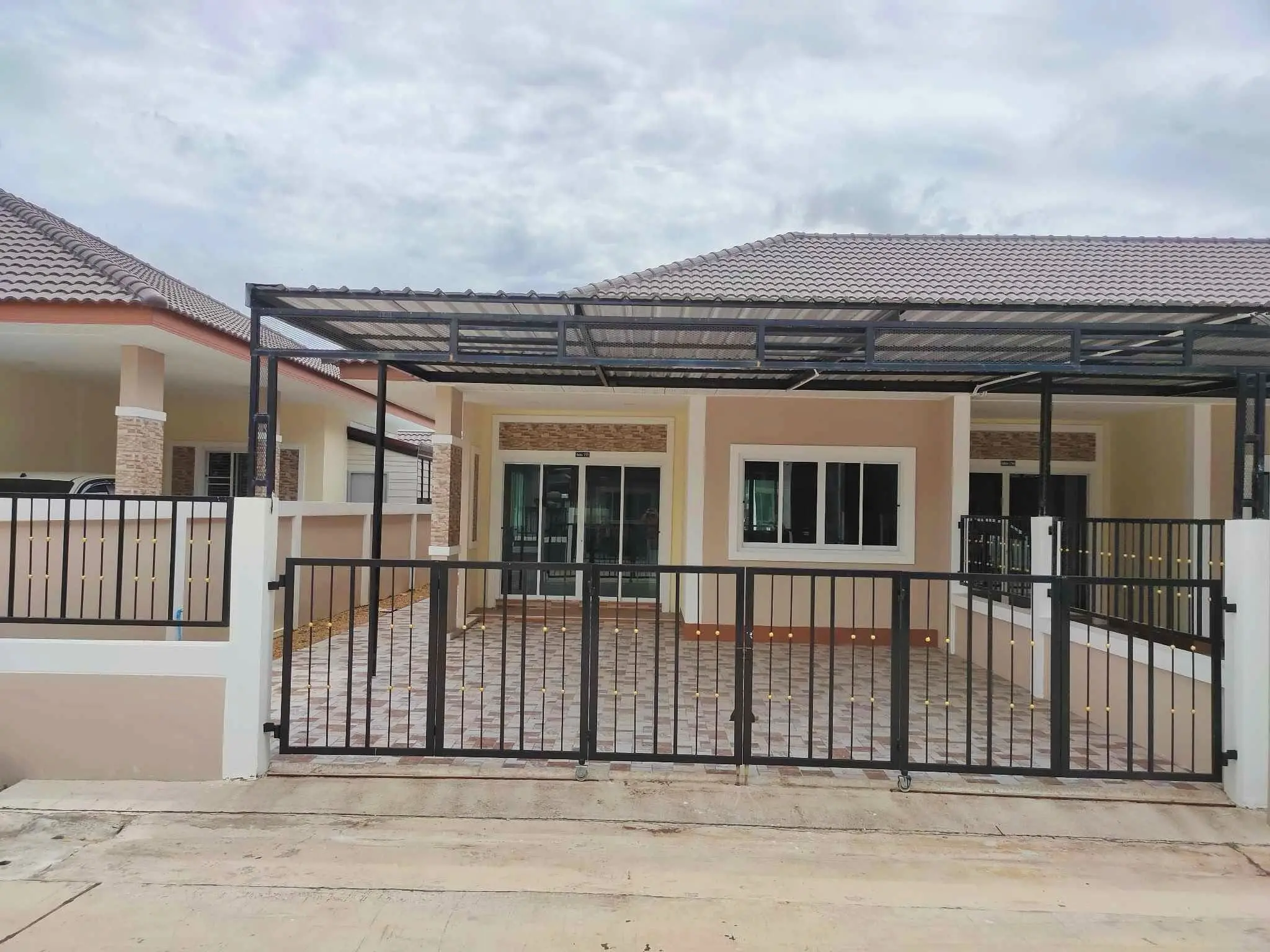 โครงการสีน่ำตาล