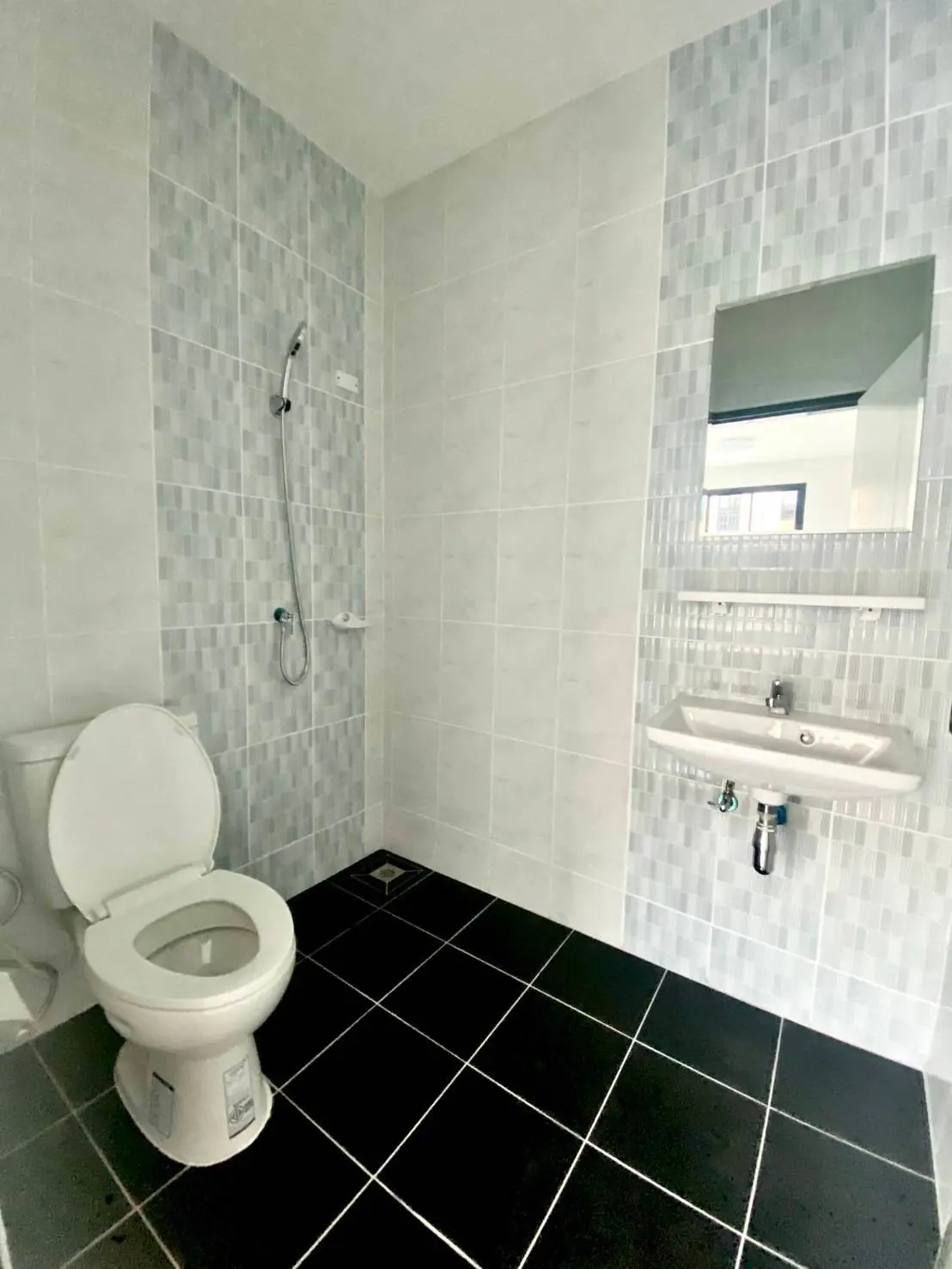 โครงการ เดอะนิวทาว  ชั้นครึ่ง