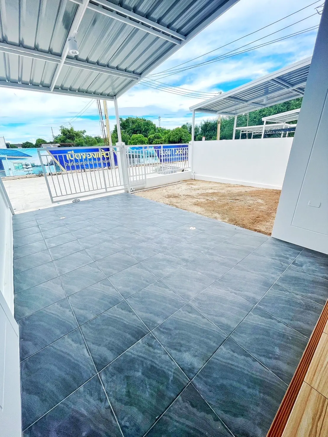 โครงการยูมีสุข วิลเลจ นิคมพัฒนา