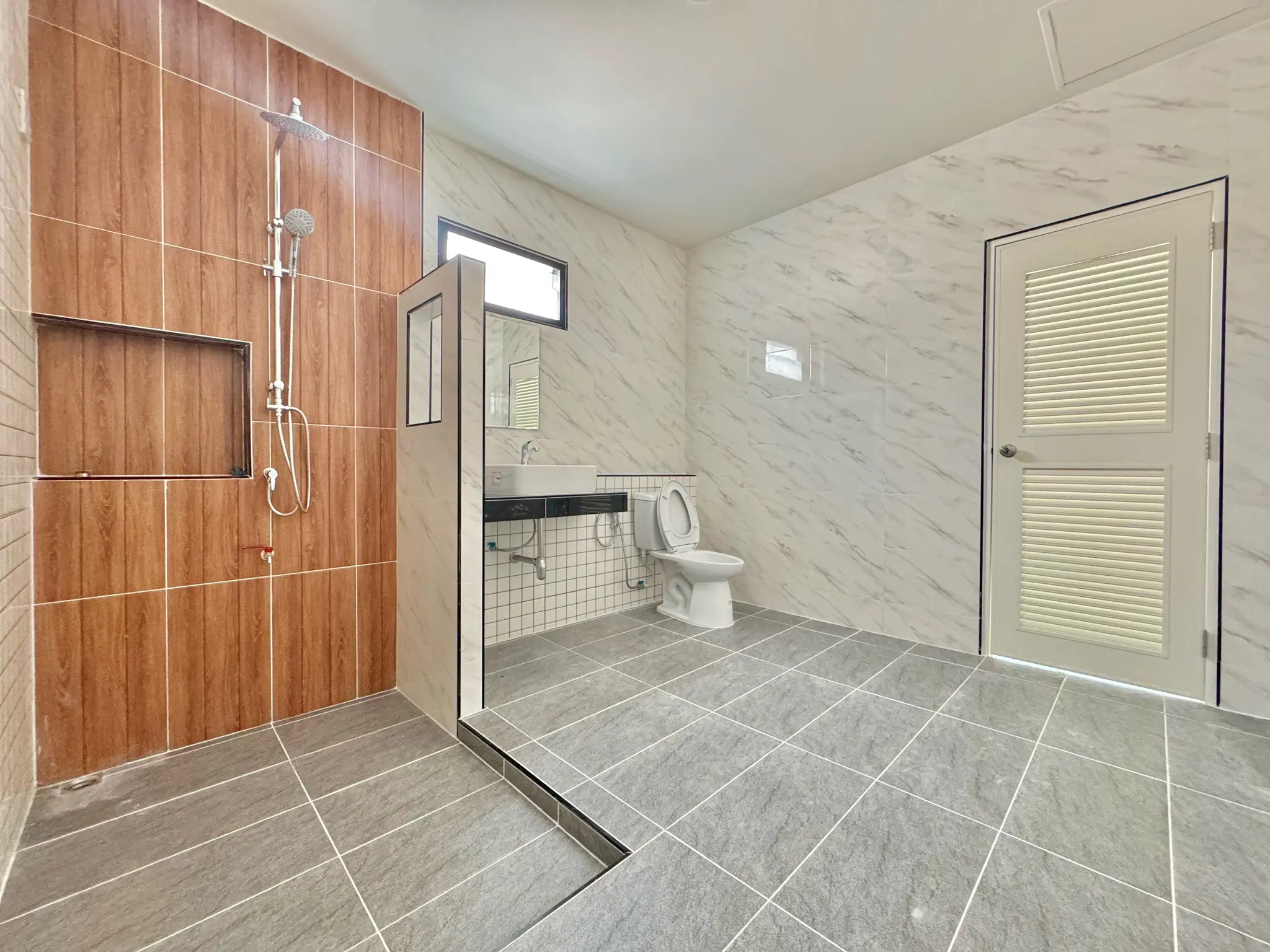 บ้านเดี่ยว #แม่น้ำคู้ซอย 3 (สีส้มเหลือง)