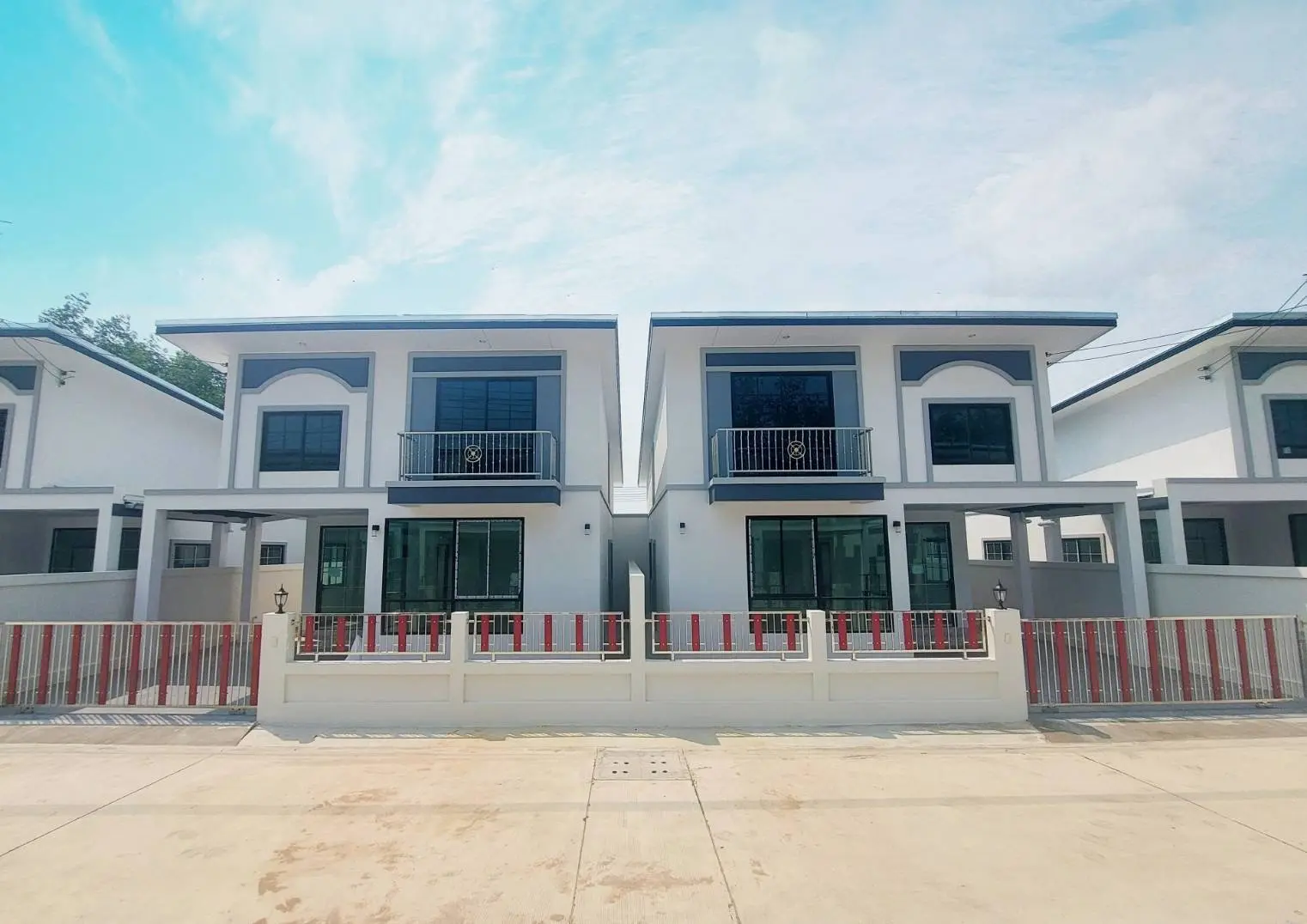 บ้านแฝด 2 ชั้นแม่น้ำคู้ซอย 2